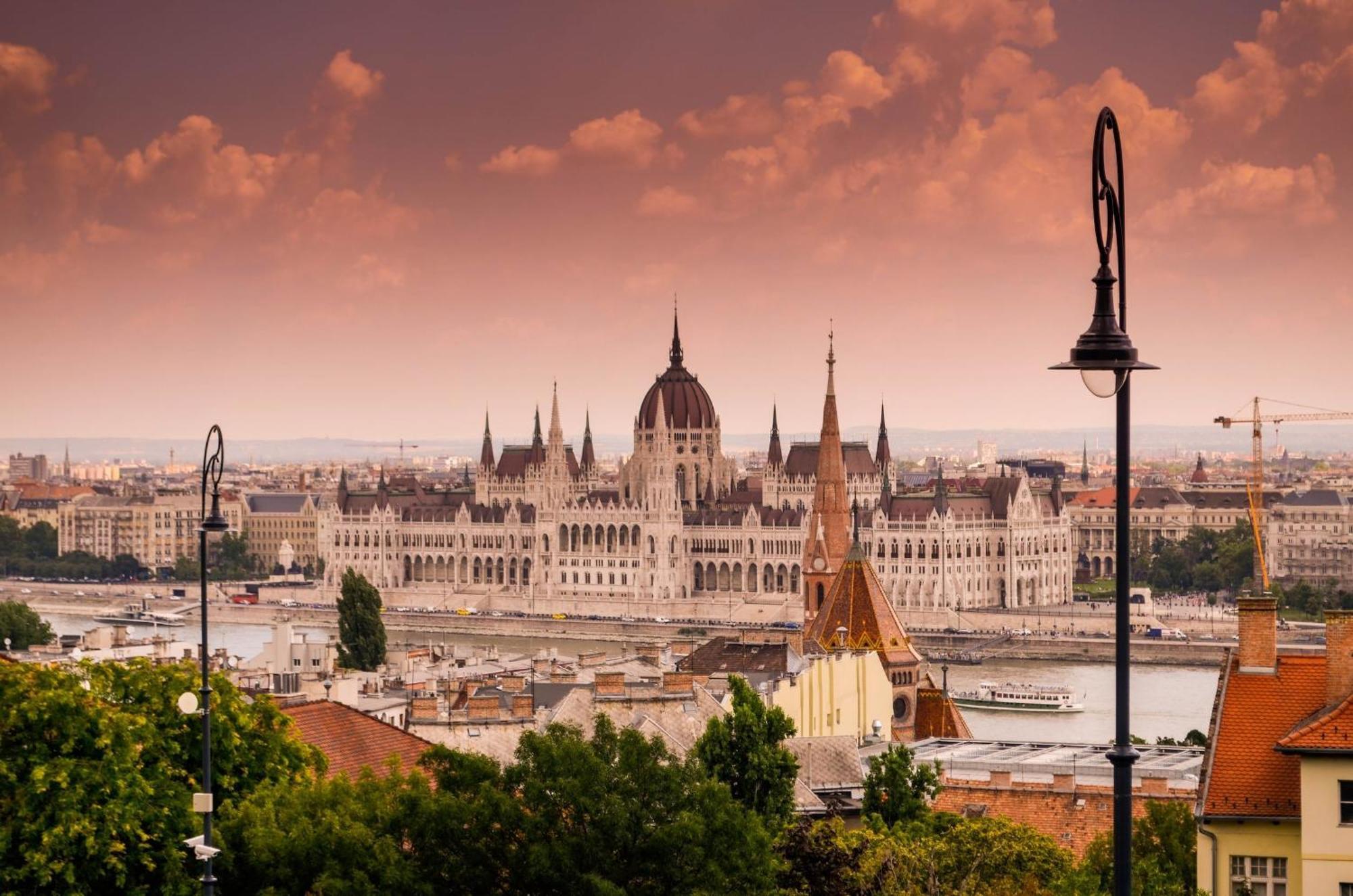 Just Chillin Apt-Budapest Most Historic Landmarks Exterior foto